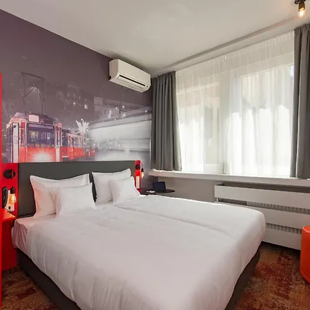 Three Corners Anna Hotel