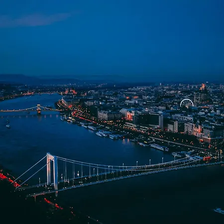 Three Corners Anna בודפשט