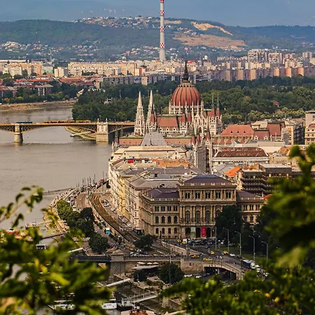 Three Corners Anna Budapeszt