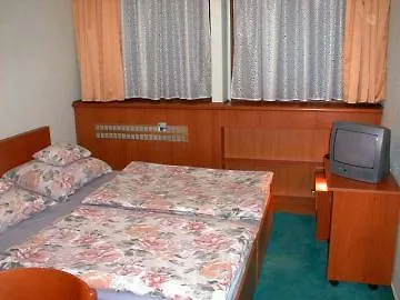 Otel Three Corners Anna Budapeşte