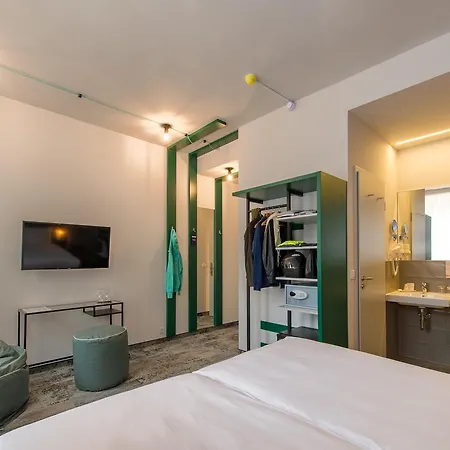 Three Corners Anna Budapest