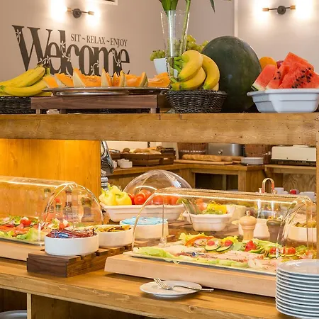 Three Corners Anna Hotel