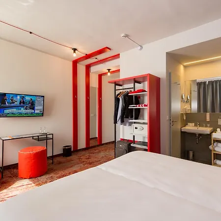 Three Corners Anna 3*