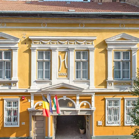 Three Corners Anna Будапешт
