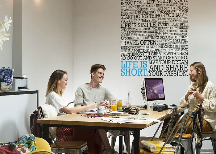 Three Corners Anna 3*