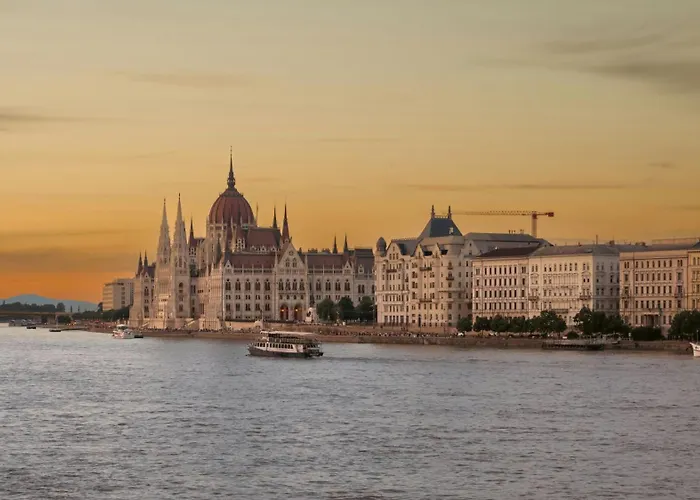 מלון Three Corners Anna