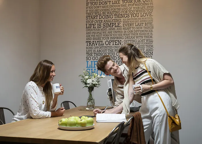 Three Corners Anna Hotel