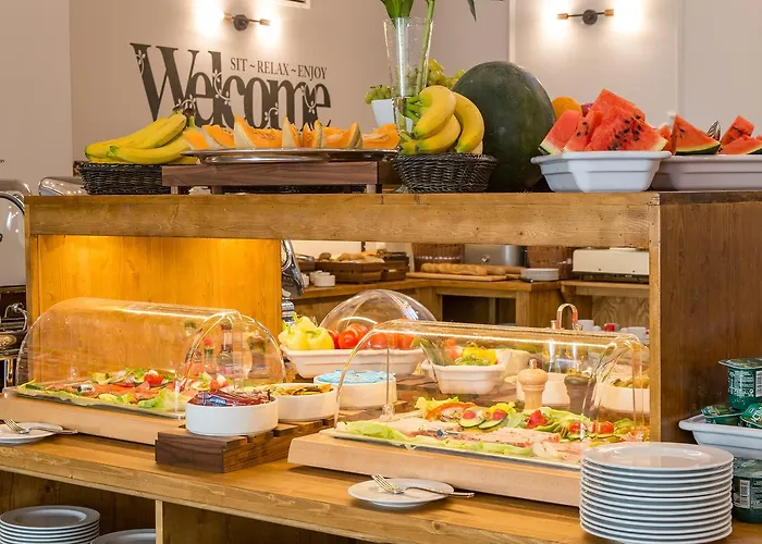 Three Corners Anna Hotel